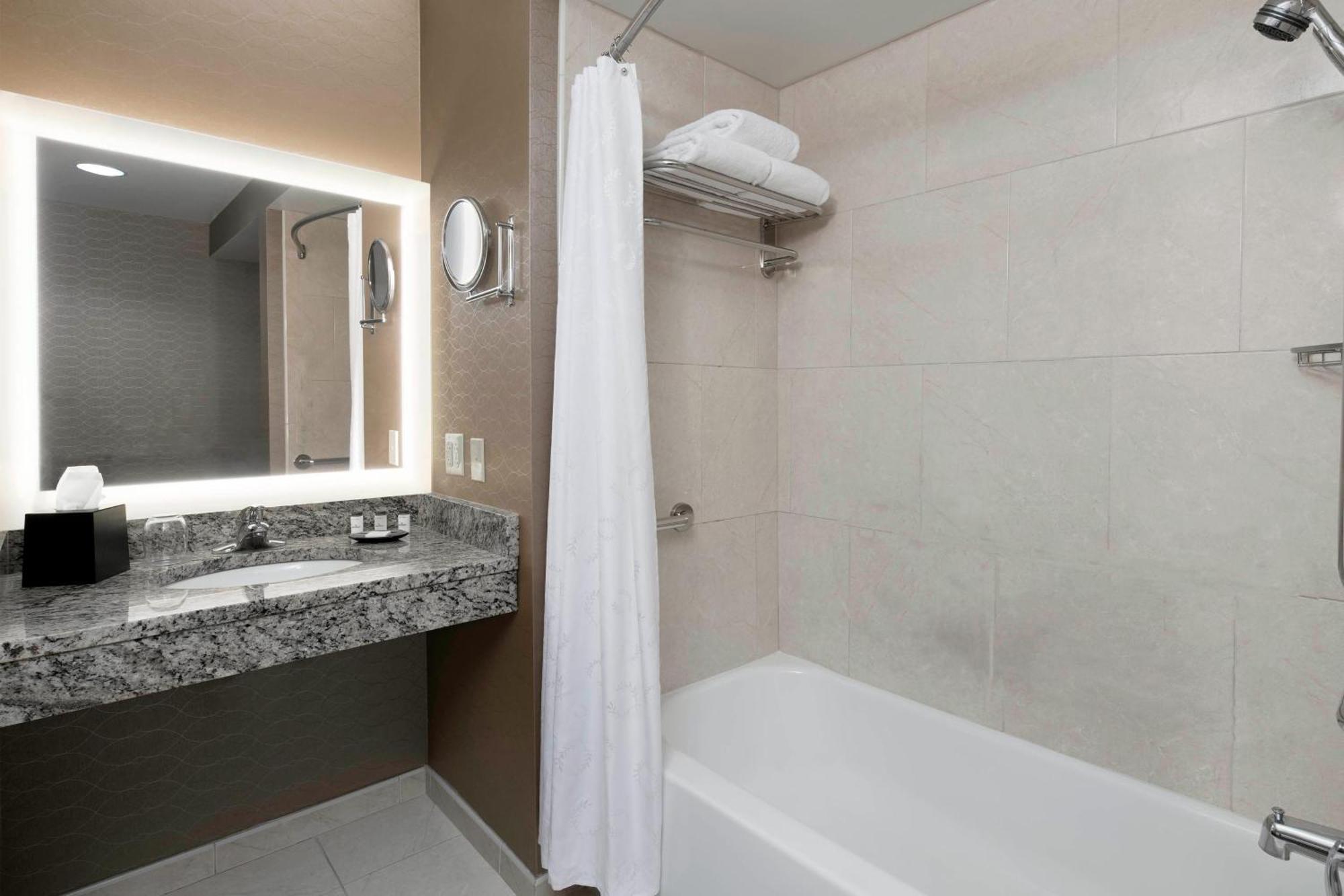 Sheraton Pittsburgh Airport